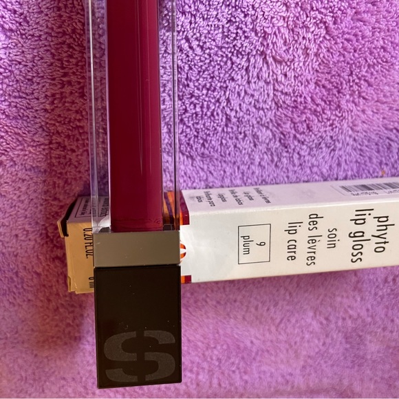 Sisley Phyto Lip Gloss - Picture 2 of 3